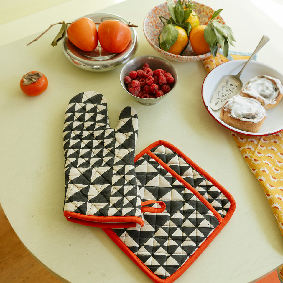 Flock Oven Mitt