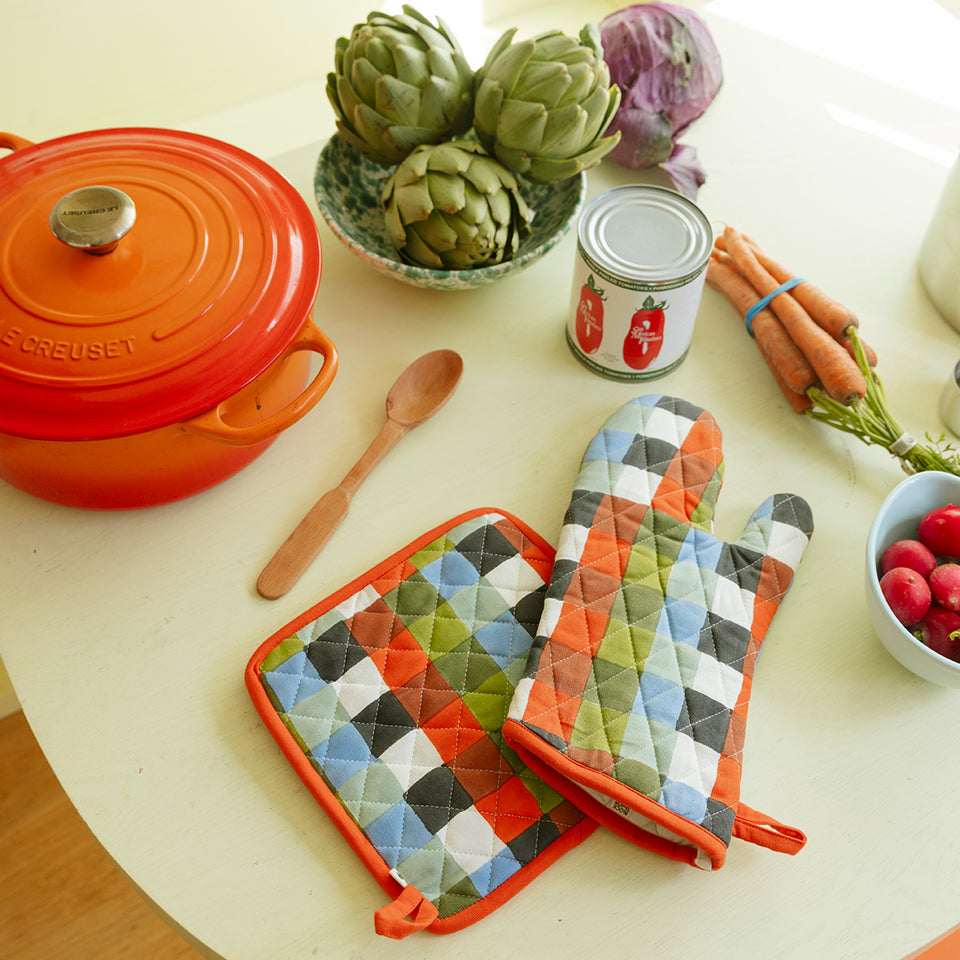 Split Bars Oven Mitt